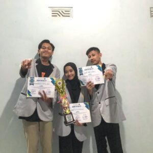 Muhammad Arif Furqon Harumkan Prodi AFI dengan Juara 1 Synergy Debat Competition 2025