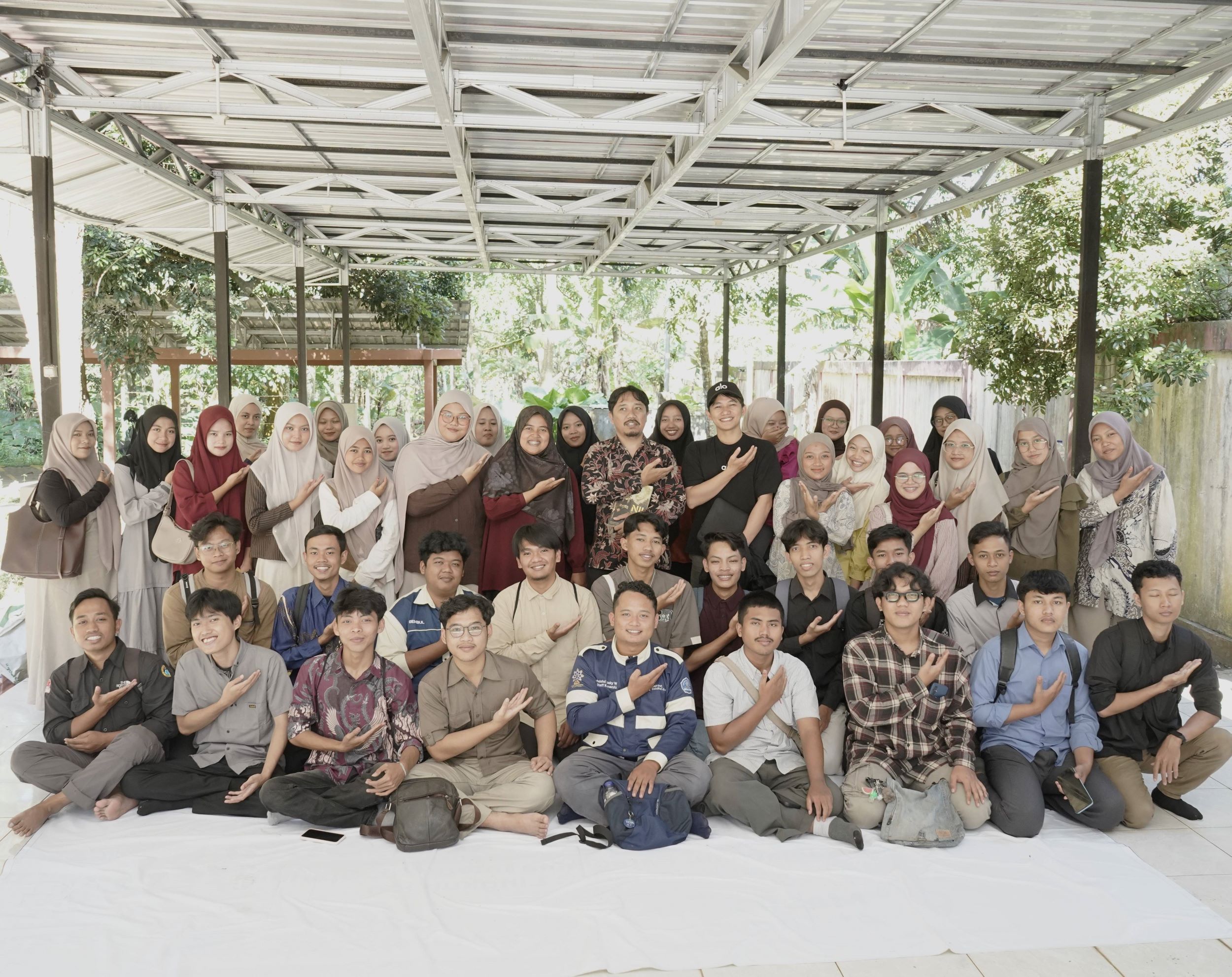 Bedah Buku “NII sampai JI: Salafi Jihadisme di Indonesia” Hidupkan Diskursus Kritis Mahasiswa IAT UIN Salatiga