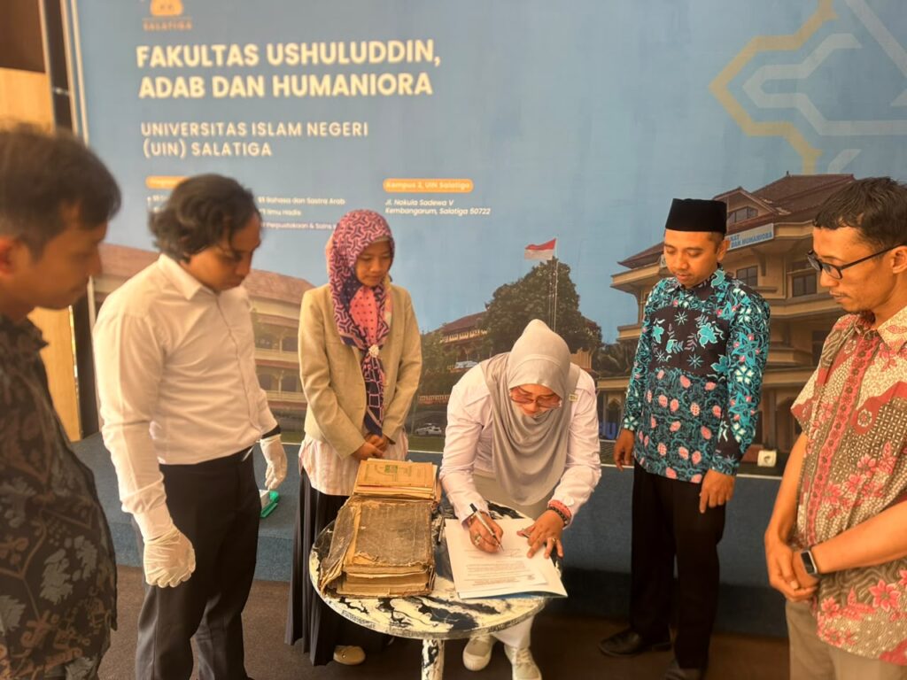 Ketika Sang Ahli Falak Pulang ke Rumahnya: Manuskrip K.H. Zubair Umar Jailani dan Ikhtiar Merawat Ingatan Peradaban whatsapp image 2026 07 14 at 09.24.19 (1)